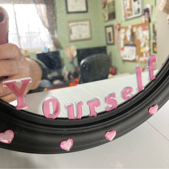 Inspirational LOVE YOURSELF Black Round Mirror Pink with Small HEARTS 9.5 inch - Picture 4 of 8